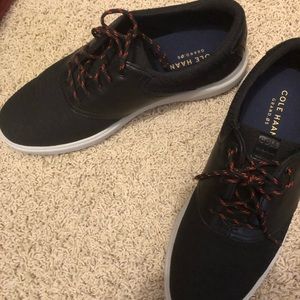 Men’s Cole Haan casual tie up shoes